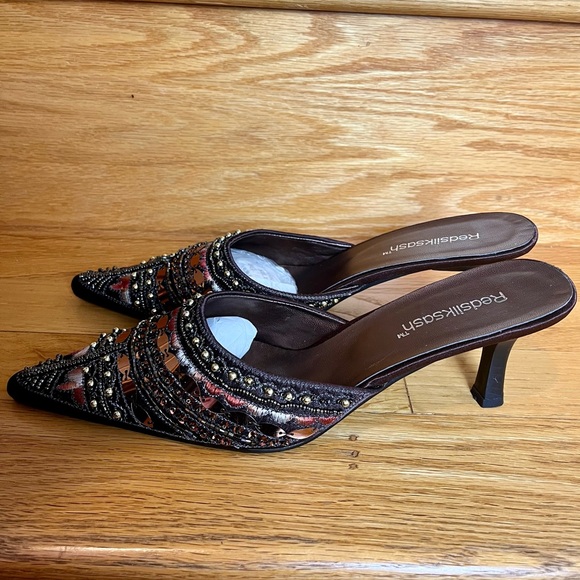 New Red Silk Sash Brown Pointed Heel with Beading - Picture 3 of 6